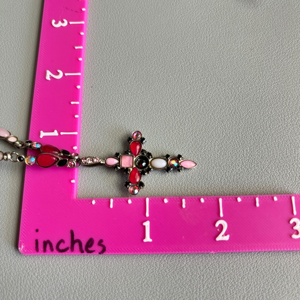 Vintage Sorrelli Cross Necklace Pink Red Crystal 14.5" - Picture 10 of 10